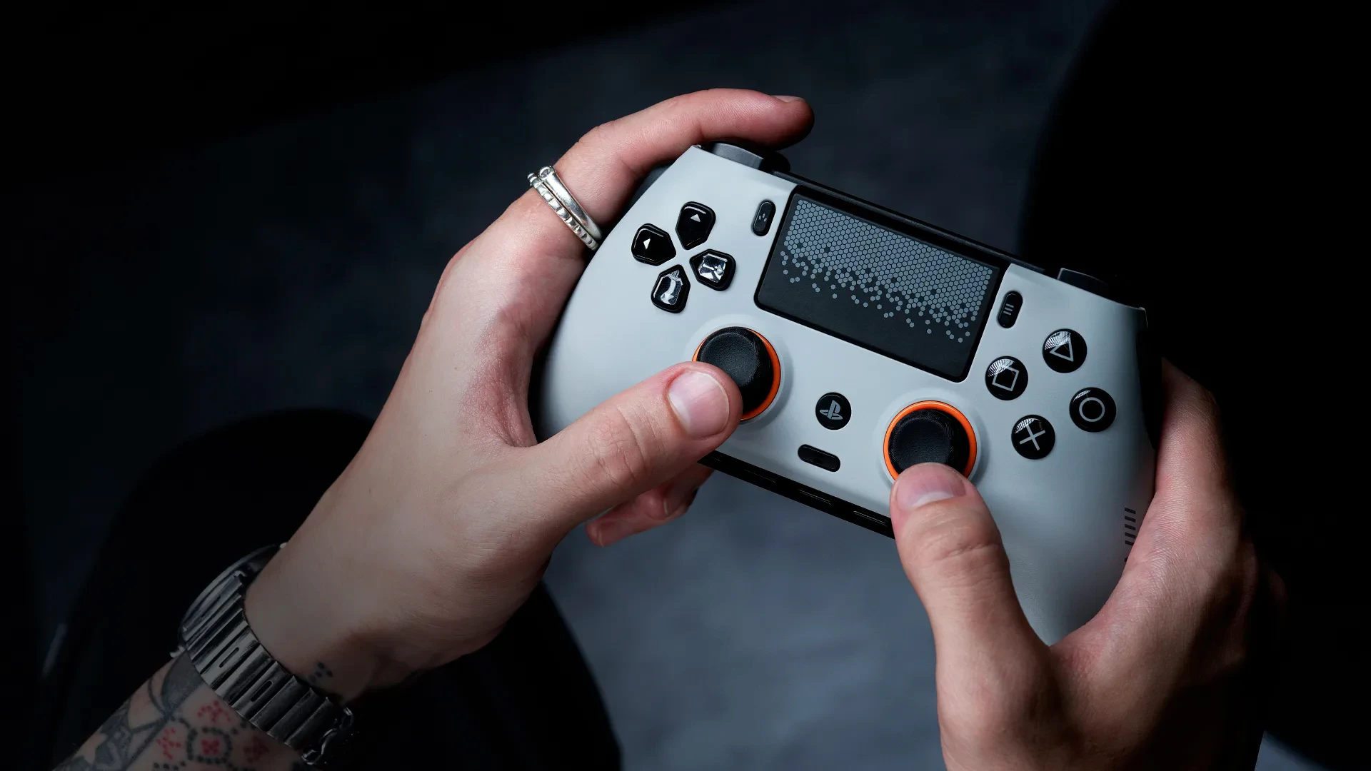 Scuf Omega : une nouvelle manette performance officiellement licenciée pour PS5 image 1